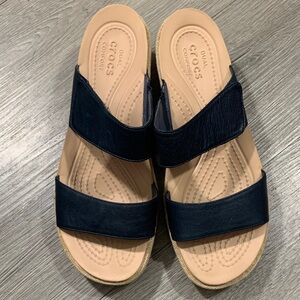 Crocs A-Leige Navy Blue Leather Wedge Slip-On Sandals size 8